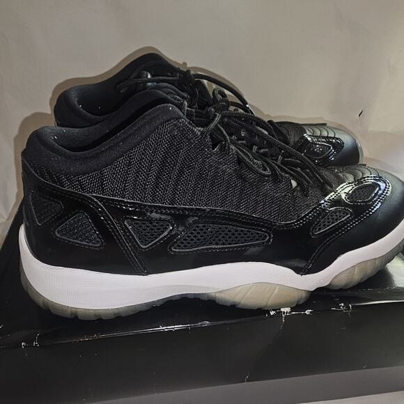 Nike Air Jordan 11 Retro Black Athletic Shoes Sneakers 919712-041 Mens Size 12 - Picture 4 of 14